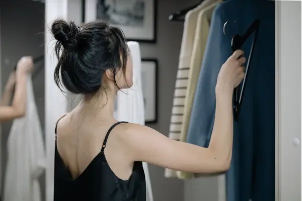 Como Montar um Guarda-Roupa Cápsula Feminino