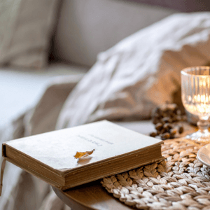 diário de auto cuidado em um ambiente relaxante